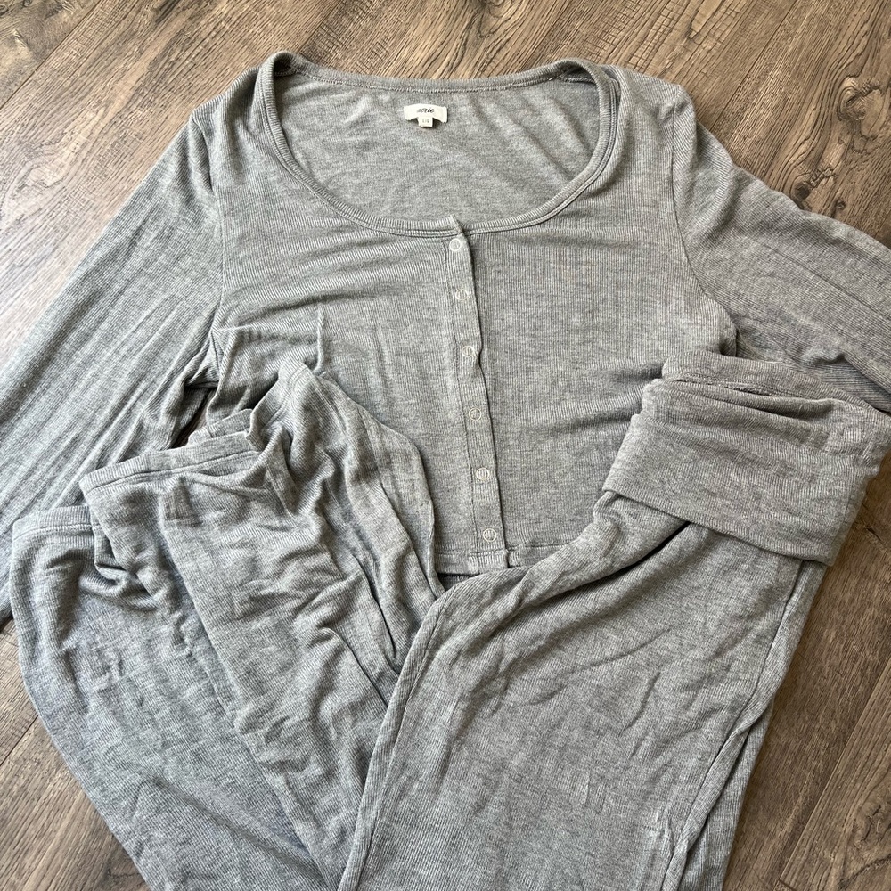 Aerie Lounge Set